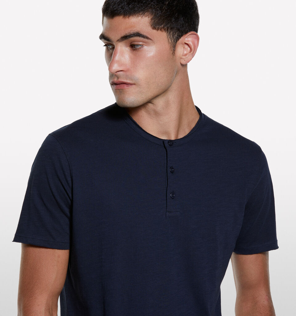 Dark blue Henley t-shirt - men's short sleeve t-shirts - Dark Blue | Sisley image number 4